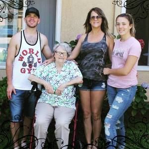 Meet your Posher, Joann